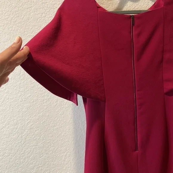 NWT - Trina Turk Madame Butterfly Cape Sleeve Crepe Dress - Size 2