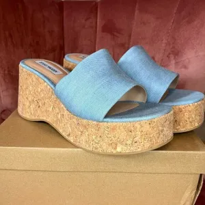 NWT STEVE MADDEN CHIPPY PLATFORM WEDGE SANDAL
