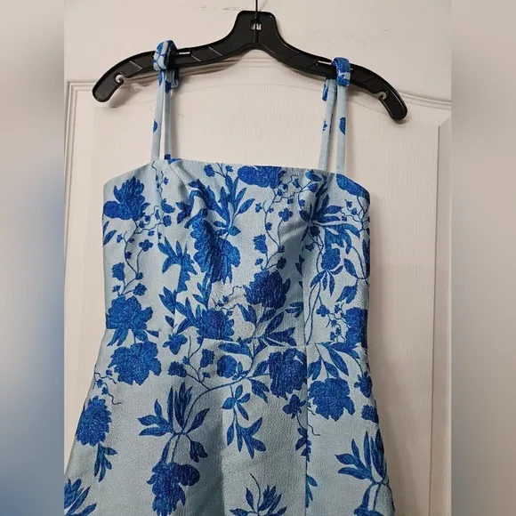 NWY monique lhuilier 1900sd Blue Floral Midi Dress SZ 4