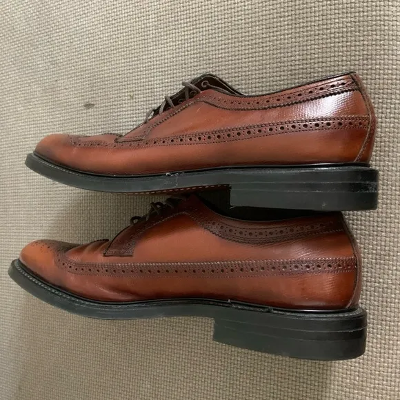 O' Sullivan Men's 9 Vintage Brown Brogue Leather Wingtip Dress Shoes Derby