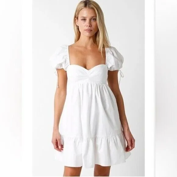 Olivaceous Lola Babydoll Dress in white size Medium