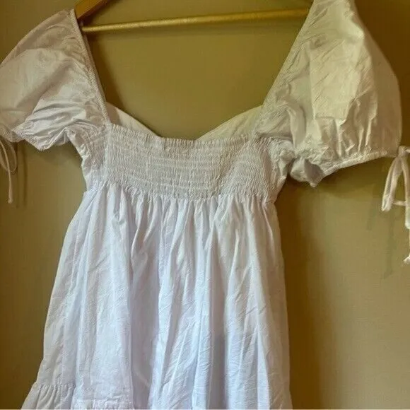 Olivaceous Lola Babydoll Dress in white size Medium