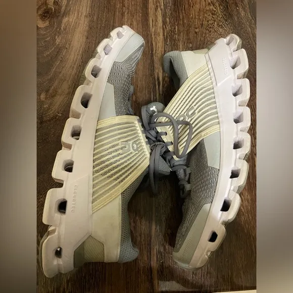 ON Cloudswift Women's Running Shoes - Gray and White