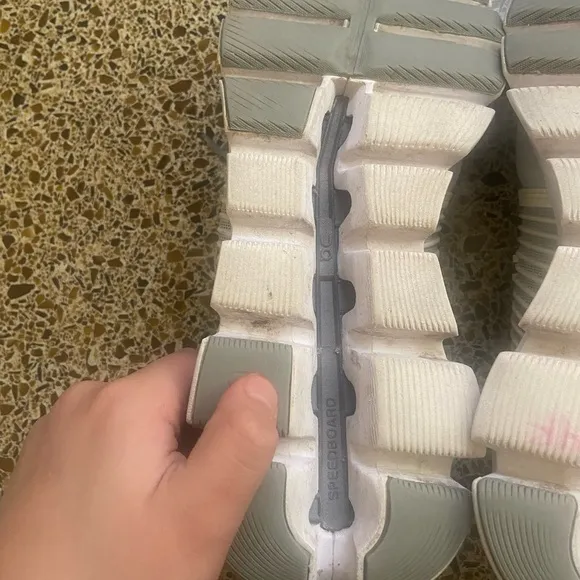 ON Cloudswift Women's Running Shoes - Gray and White