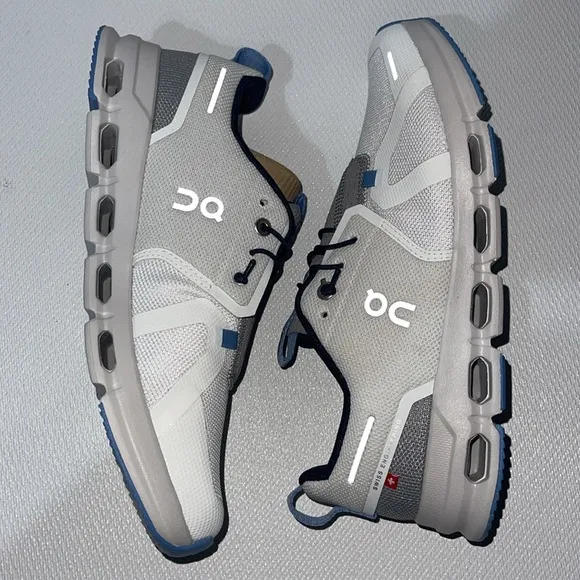 On Running Cloudsky  Gray and Blue sneakers Y6 NWOT