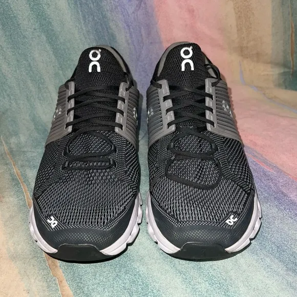 On Running Cloudswift Men’s shoes size 10 Shark/Shadow