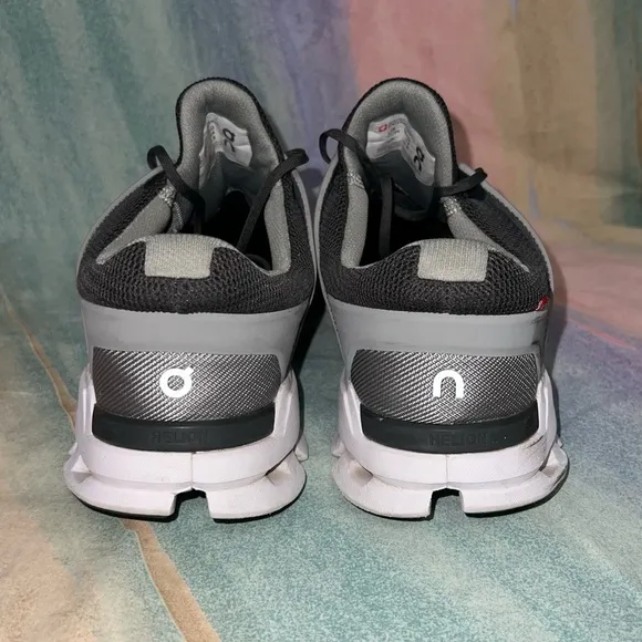 On Running Cloudswift Men’s shoes size 10 Shark/Shadow