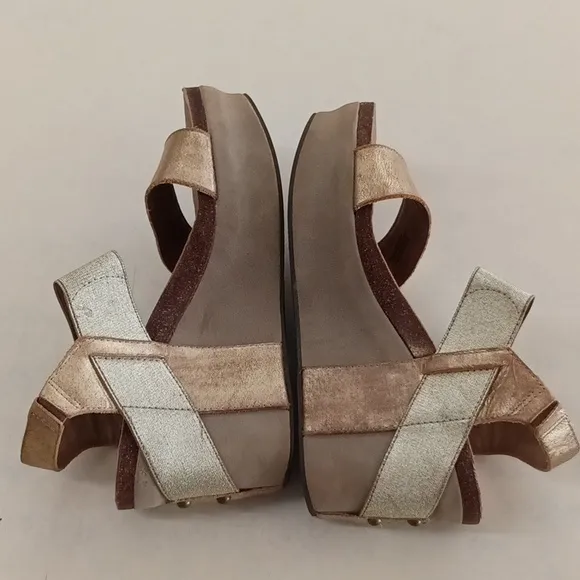 OTBT BNWOB Leather Bushnell Platform Wedge Sandals in Gold Boho Festival