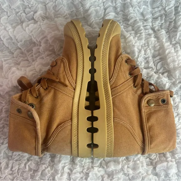 Palladium Boots In Color Peru Archive Size 9.5