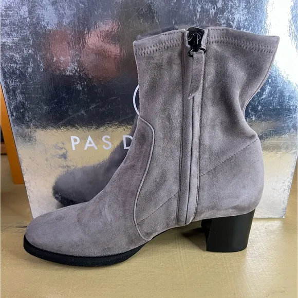 Pas De Rouge Grapho Gray Suede Boots