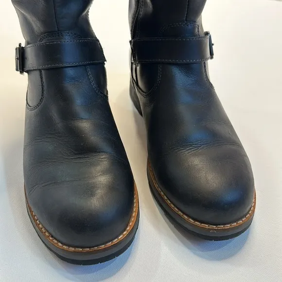 Patagonia Grey Leather Buckle Boots