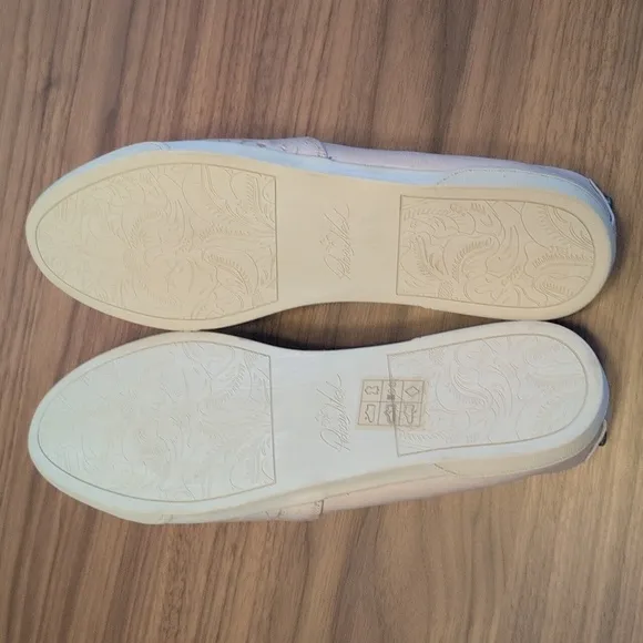 Patricia Nash Lola Tooled Leather Slip-On Flats-Ivory 8.5