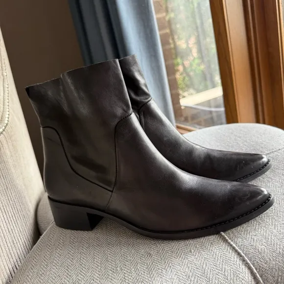 Paul Green Black Leather Ankle Boots