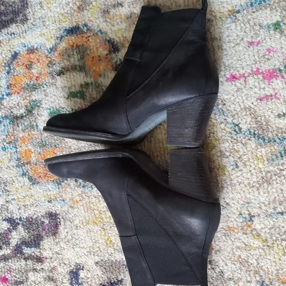 Paul Green Black Leather Booties