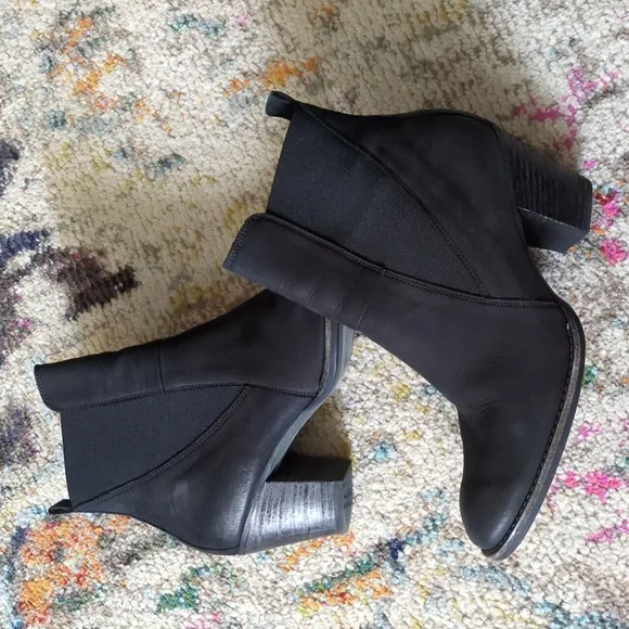 Paul Green Black Leather Booties