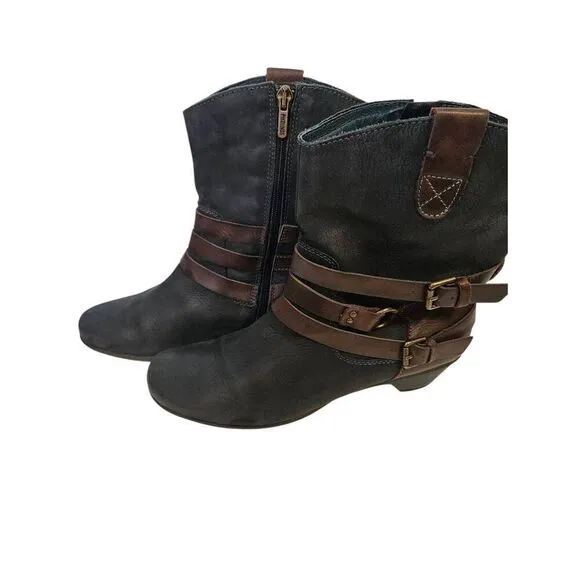 Pikolinos black and brown side zip leather boots. Size 40(9).