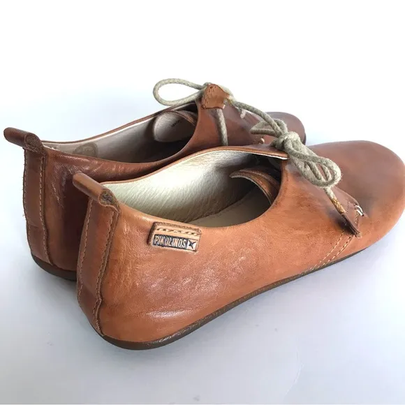Pikolinos Calabria Lace Up Flats (5.5/6)
