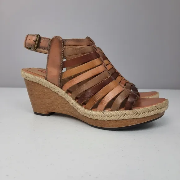 Pikolinos Gomera Brown and Tan Leather Wedge Sandals size 41
