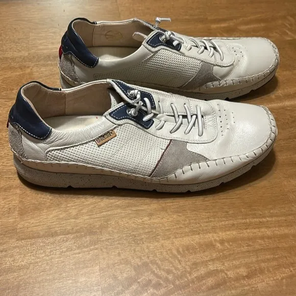 Pikolinos White and Blue Casual Shoes
