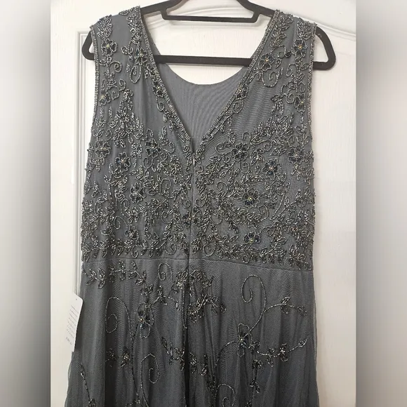 Pisarro Nights Beaded Mesh Gown SZ 14 NEW Grey Silver beads