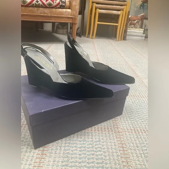 Prada Velvet Slingback Wedges 🖤 Black beauties 🖤