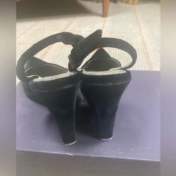 Prada Velvet Slingback Wedges 🖤 Black beauties 🖤