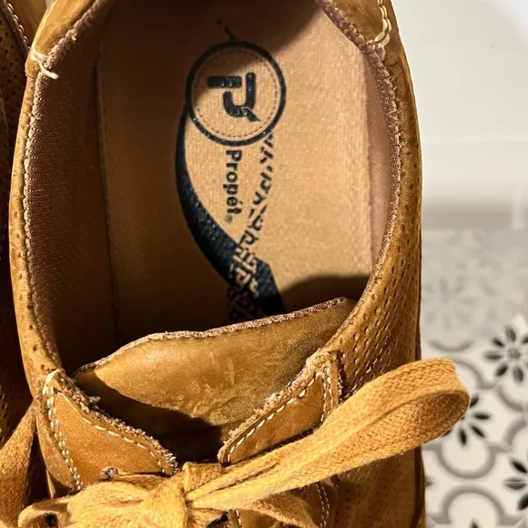 Propet Mens Landon Brown Leather Comfort Cushion Sneaker Shoes.