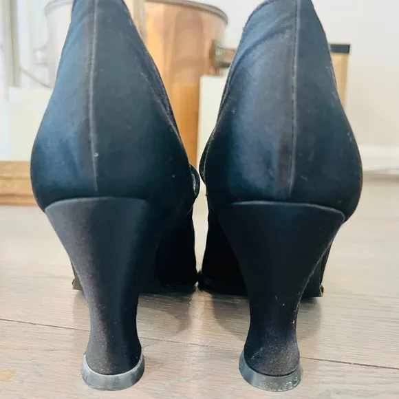 RALPH LAUREN Vintage Satin Beaded Formal Pumps