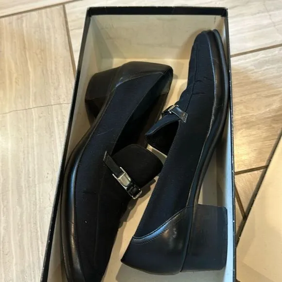Rangoni Italian Eufemia Loafer Flats with Silver Detail US 9