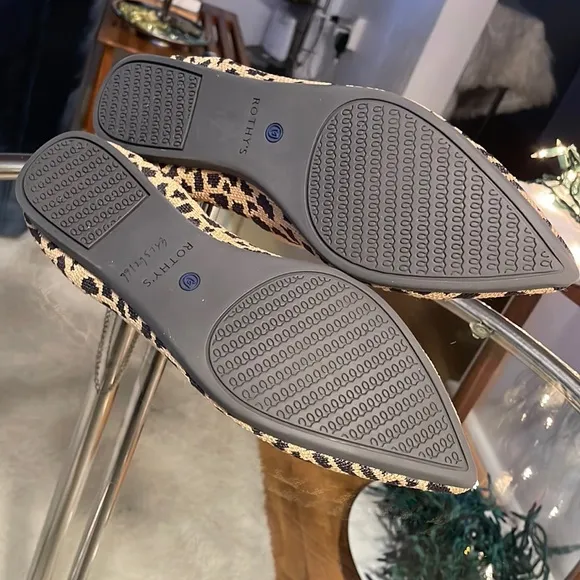 Rare Rothy’s Animal Print Pointed-Toe Flats