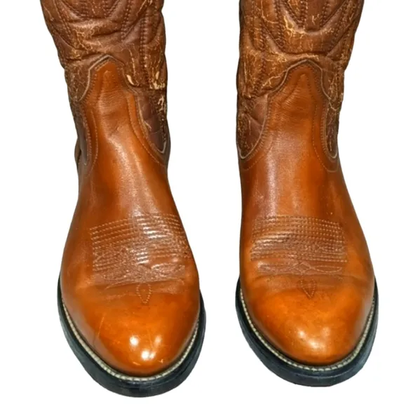 RARE Vintage Women’s Levi’s Beautiful Chocolate Leather Cowgirl Boots Size 10.5