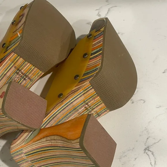 RARE Vintage Y2K Chunky l.e.i. Toe Post Psychedelic Platform Shoes US 7