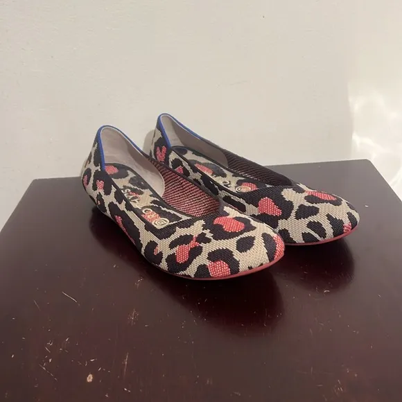**Rare/Retired** Rothy’s Round Toe Flats in Red Cat, size 9.5