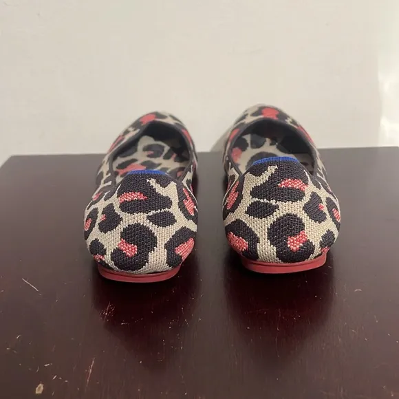 **Rare/Retired** Rothy’s Round Toe Flats in Red Cat, size 9.5