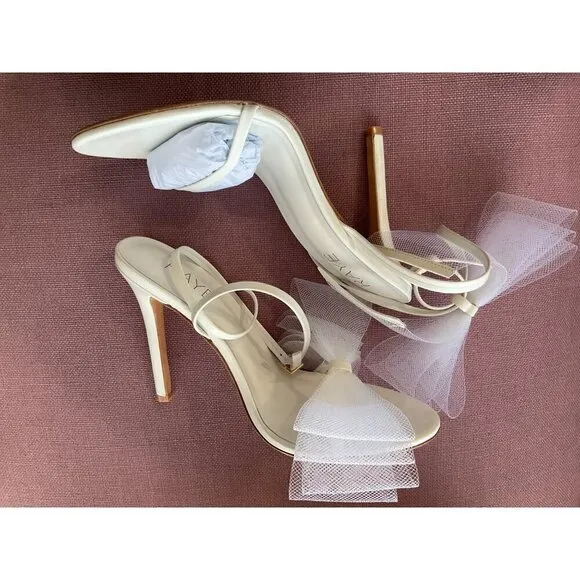 Raye Bubbly High Heels in Ivory 8 New with Box Womens Bridal Bow Sandals