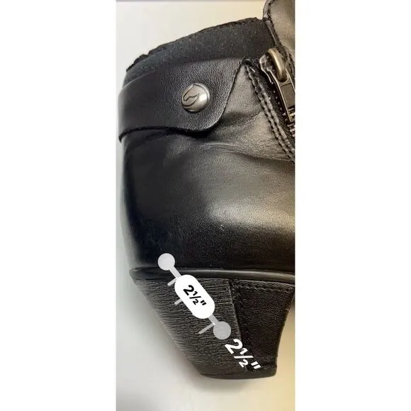 Remonte smooth black leather ankle booties. Size 38.