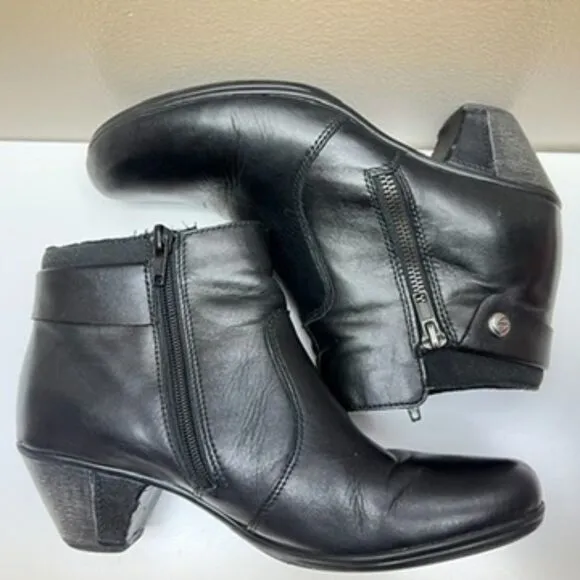 Remonte smooth black leather ankle booties. Size 38.