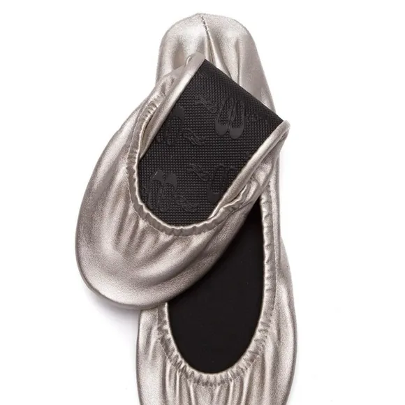 Rescue Flats wedding guest keepsake/high end alternative to flip flops