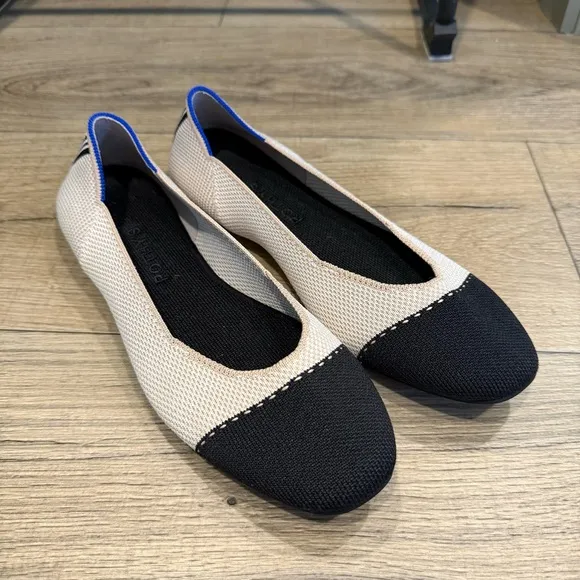 Rothy’s Black and Cream Flats with Comfort Women’s 10