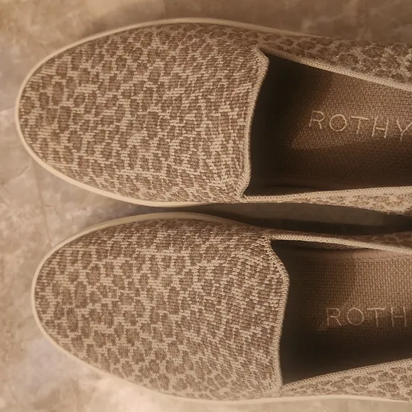 ROTHYS CHEETAH PRINT SLIP ON SHOES