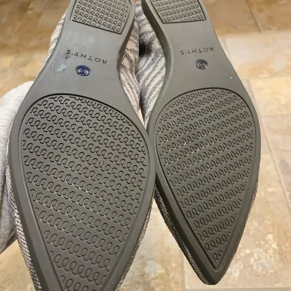Rothy’s | Gray zebra print pointed flats size 9.5