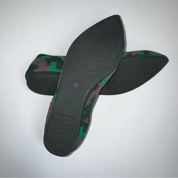 Rothy's Green and Black Elegant Flats