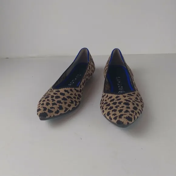 Rothys leopard print pointed toe flats retired print size 6M tan/black