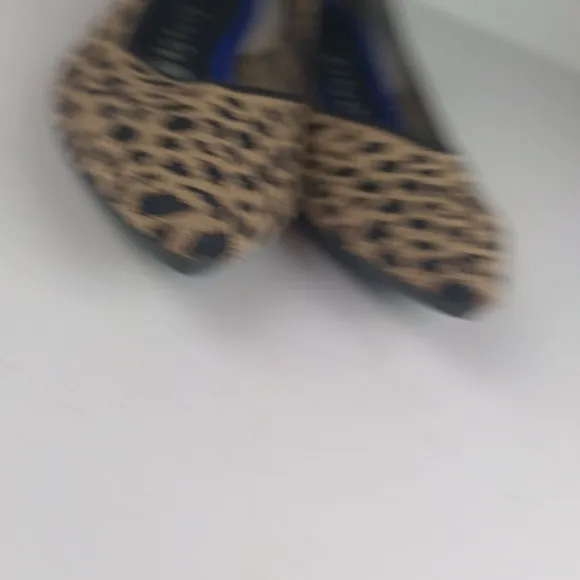 Rothys leopard print pointed toe flats retired print size 6M tan/black