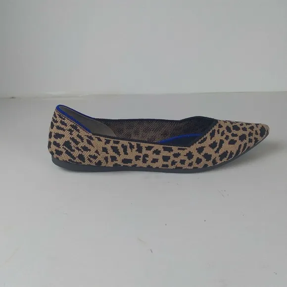 Rothys leopard print pointed toe flats retired print size 6M tan/black