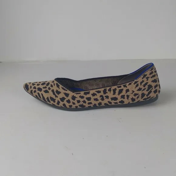 Rothys leopard print pointed toe flats retired print size 6M tan/black