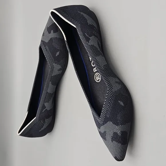 Rothy’s Pointed Toe Camo Flats White Halo Size 7.5