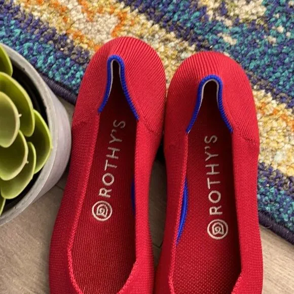 Rothys red  round toe size 7 flat woman’s flat