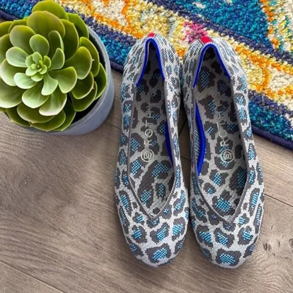 Rothys round toe gray blue spotted leopard print size 9.5 woman’s flat s…