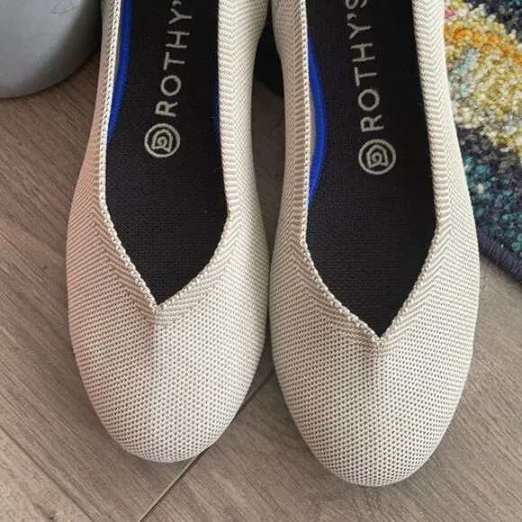 Rothys round toe size 8.5 light gray woman’s flat shoes